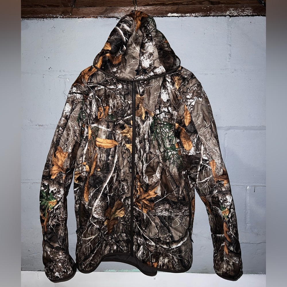 Under Armour brow tine jacket in like new condition